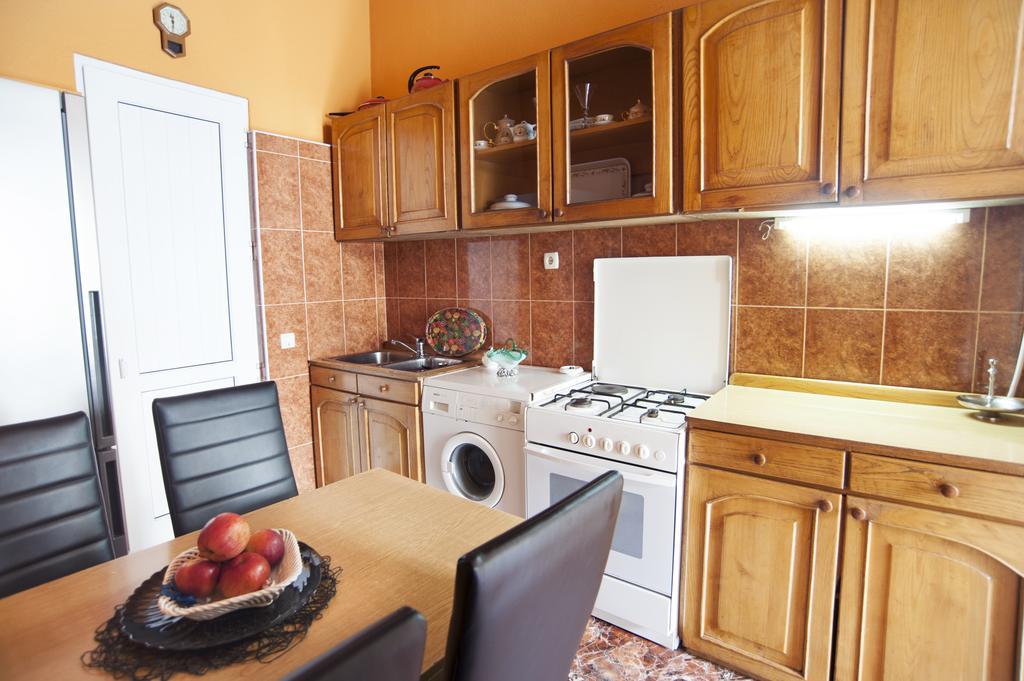 Apartment In Purtseladze Street Tiflis Exterior foto
