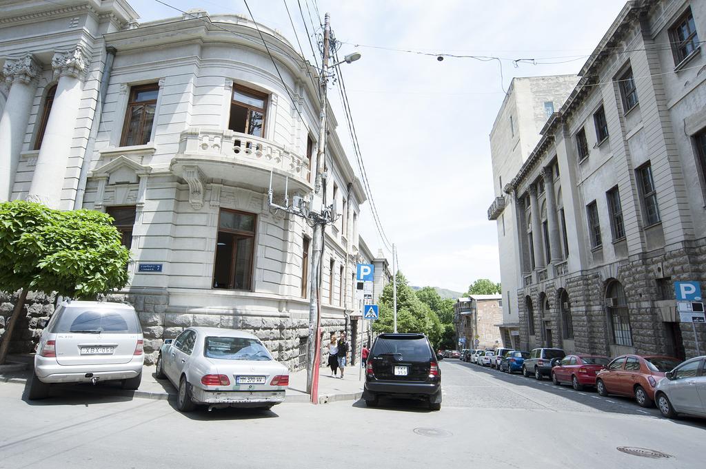 Apartment In Purtseladze Street Tiflis Exterior foto